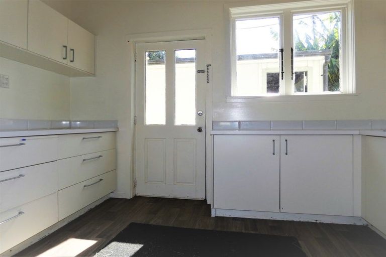 Photo of property in 29 Derby Street, Westport, 7825