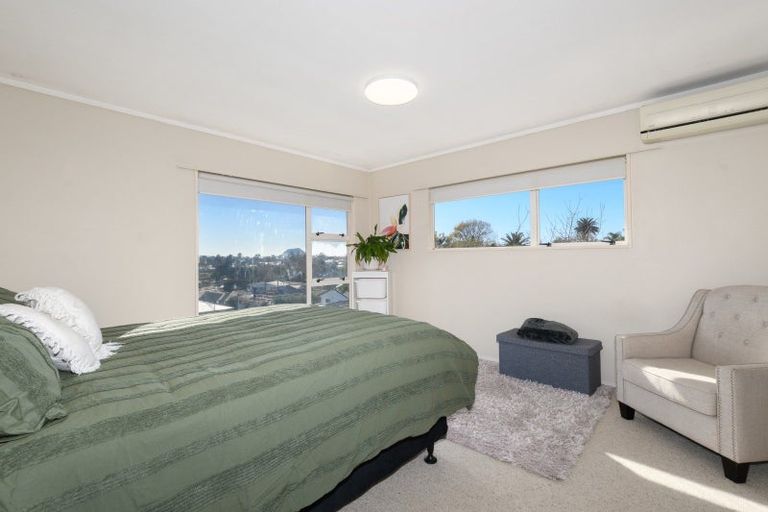 Photo of property in 19 Bellevue Road, Brookfield, Tauranga, 3110