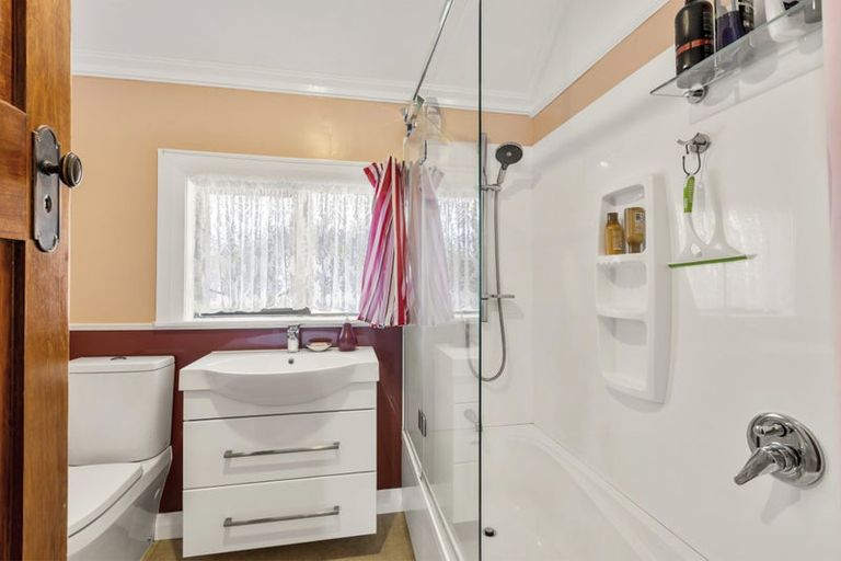 Photo of property in 31 Queens Drive, Kilbirnie, Wellington, 6022