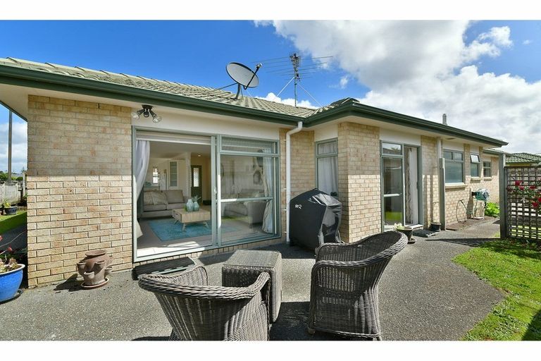 Photo of property in 19 Francis Skinner Place, Orewa, 0931