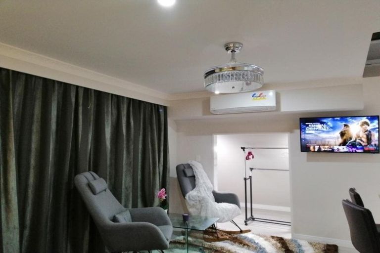 Photo of property in 76 Ferndown Avenue, Papatoetoe, Auckland, 2025