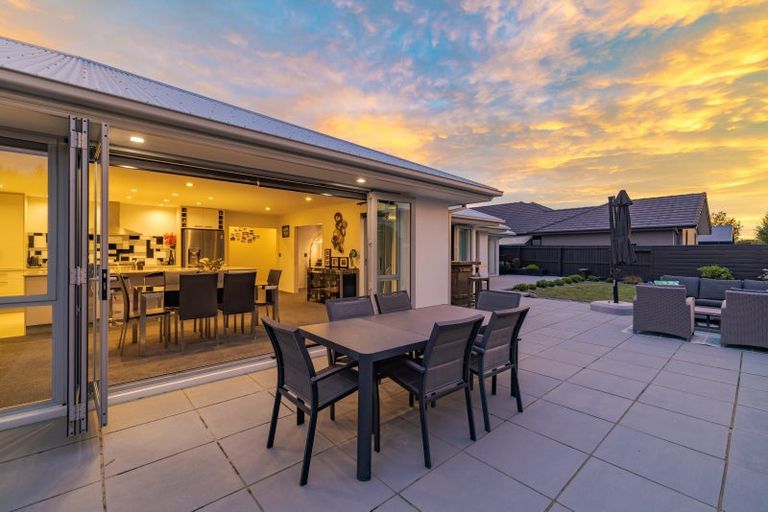 Photo of property in 5 Reka Street, Parklands, Christchurch, 8083
