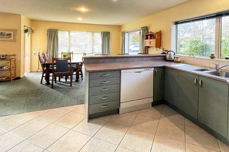 Photo of property in 39 Kinsella Crescent, Aidanfield, Christchurch, 8025