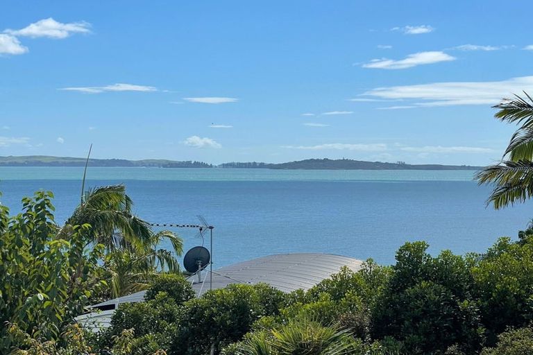 Photo of property in 127 Mellons Bay Road, Mellons Bay, Auckland, 2014