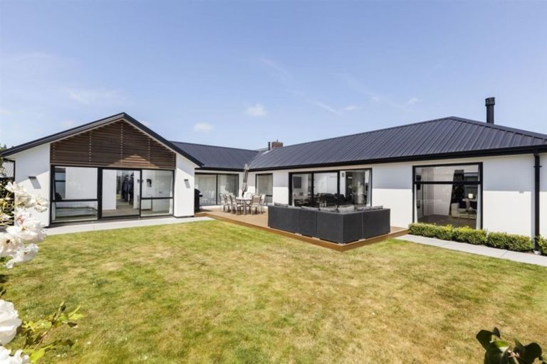 Photo of property in 45 Grayshott Avenue, Casebrook, Christchurch, 8051