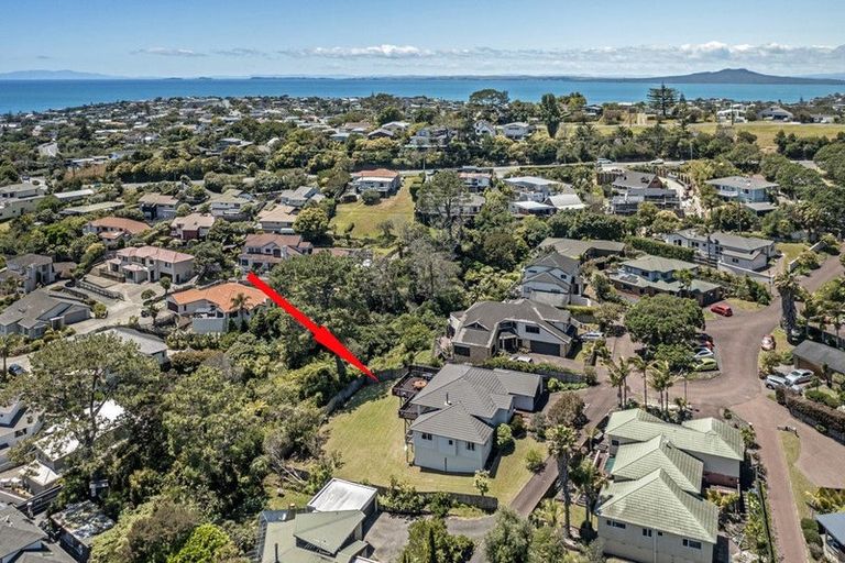 Photo of property in 17 Bushglen Court, Browns Bay, Auckland, 0630