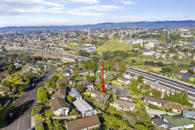 Photo of property in 5 Jarrah Place, Massey, Auckland, 0614