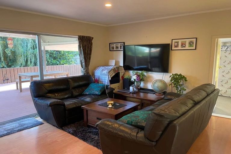 Photo of property in 1/329 Pakuranga Road, Pakuranga Heights, Auckland, 2010