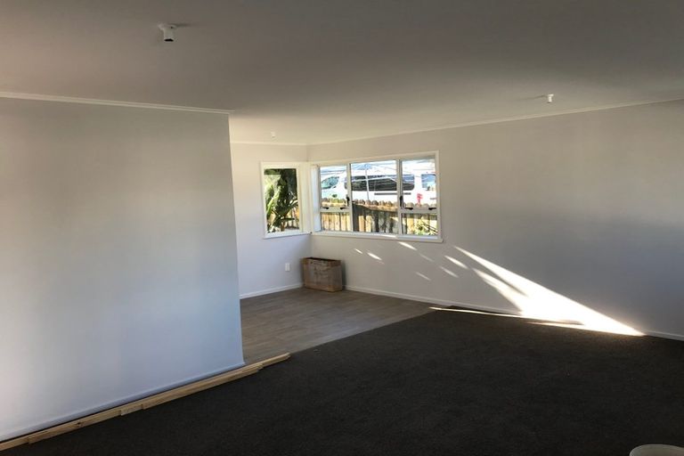 Photo of property in 12 Mascot Avenue, Mangere, Auckland, 2022