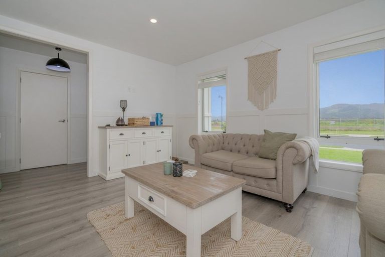 Photo of property in 94 Kupe Drive, Whitianga, 3510