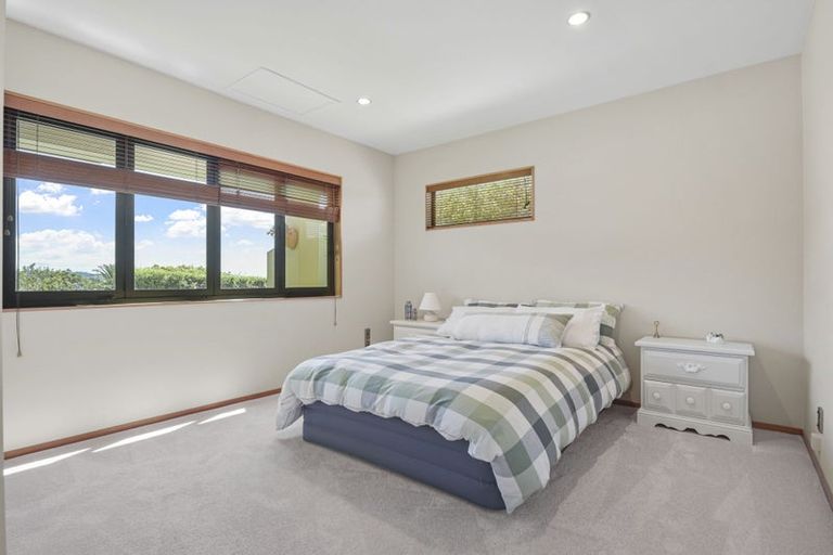 Photo of property in 31 Durness Place, Red Beach, 0932