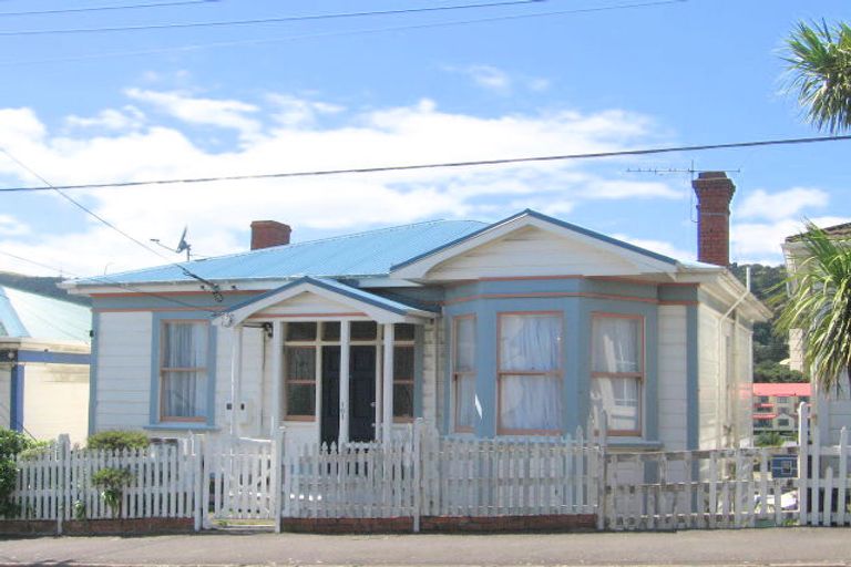 Photo of property in 101a Tasman Street, Mount Cook, Wellington, 6021