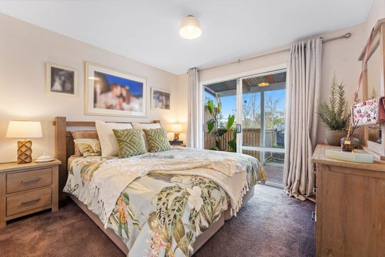 Photo of property in 2326 State Highway 16, Helensville, 0875