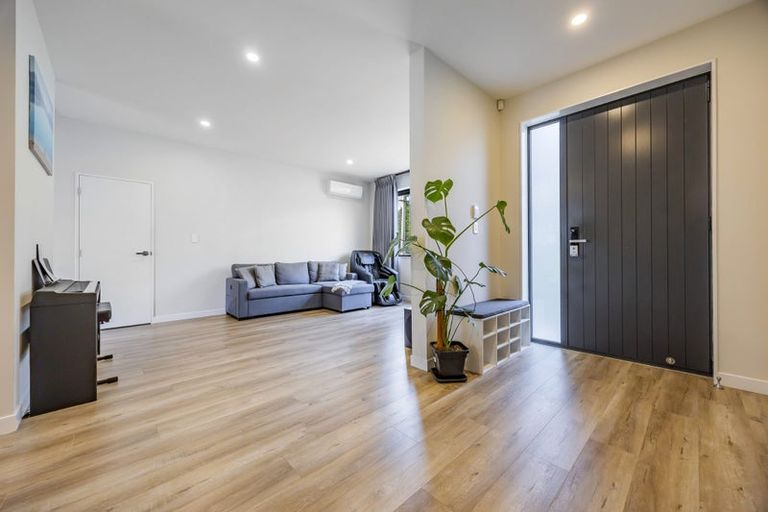 Photo of property in 83 Nobilo Road, Kumeu, 0810
