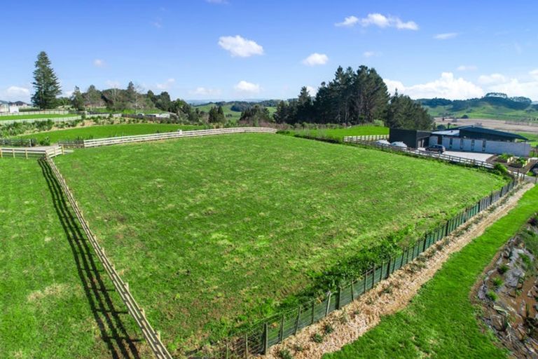 Photo of property in 8 Kaipo Heights Drive, Onewhero, 2697