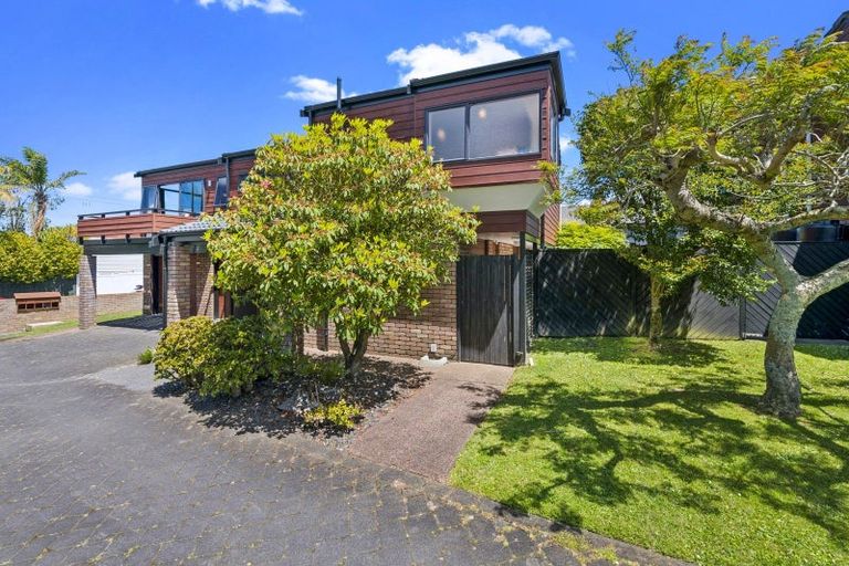 Photo of property in 1/11 Faulkner Road, Northcote Point, Auckland, 0627