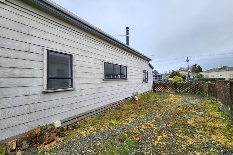 Photo of property in 37 Shakespeare Street, Greymouth, 7805