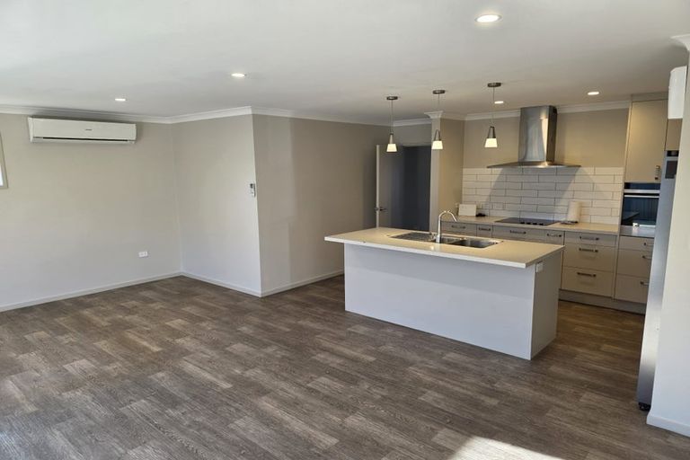 Photo of property in 6 Manganui Place, Te Awa, Napier, 4110