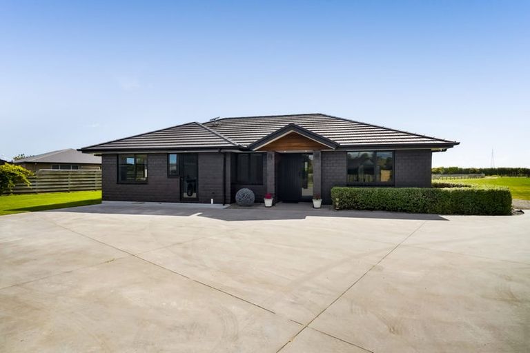 Photo of property in 8 Tikorangi Road East, 4383