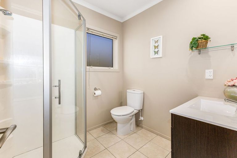 Photo of property in 3 Catlins Glen, Aotea, Porirua, 5024