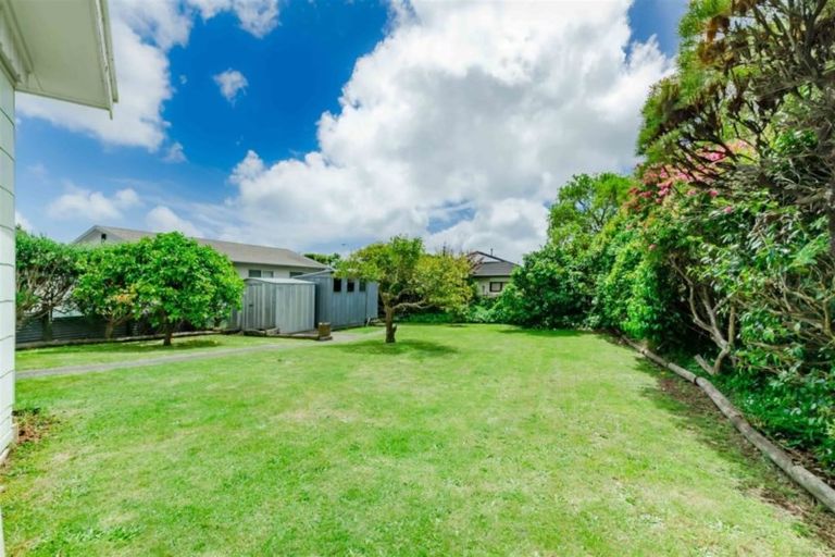 Photo of property in 31 Moana Road, Paraparaumu, 5032