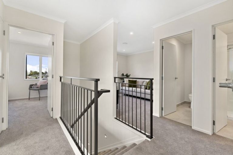 Photo of property in 18 Orford Lane, Takanini, 2112