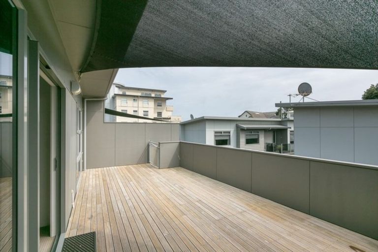 Photo of property in 2/2 Buller Street, New Plymouth, 4310