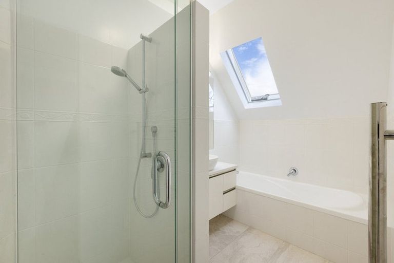 Photo of property in 28 The Mall, Mount Maunganui, 3116