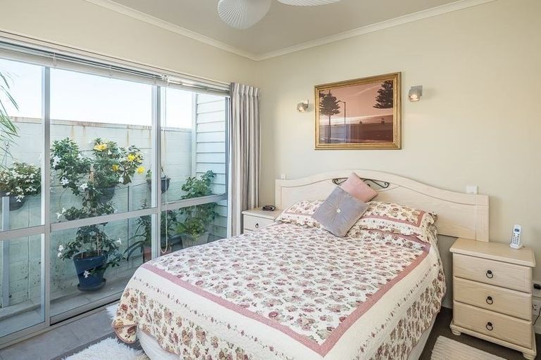 Photo of property in 4-u10 Seaview Road, Paraparaumu Beach, Paraparaumu, 5032