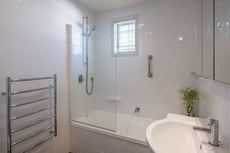 Photo of property in 4-u10 Seaview Road, Paraparaumu Beach, Paraparaumu, 5032