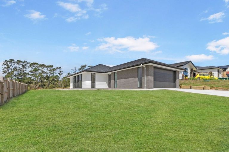 Photo of property in 11 Minerva Avenue, Helensville, 0800