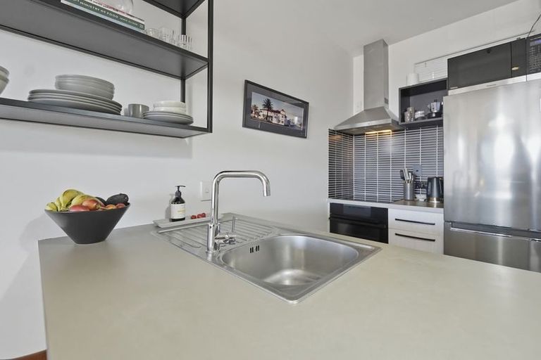 Photo of property in 2-06/424 Maunganui Road, Mount Maunganui, 3116