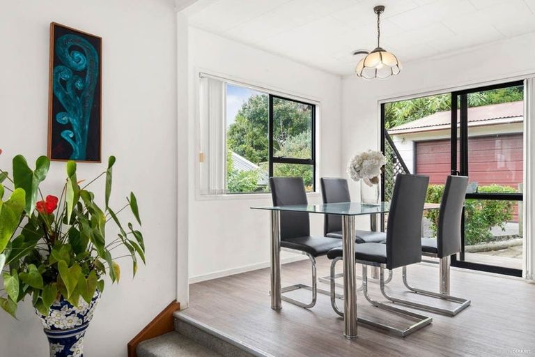 Photo of property in 12 Kearney Place, Massey, Auckland, 0614