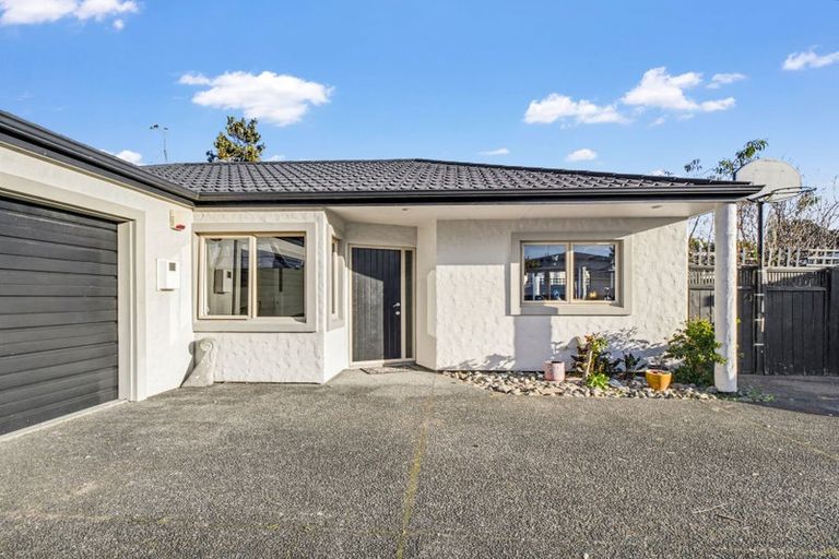 Photo of property in 15a Manawatu Street, Hokowhitu, Palmerston North, 4410