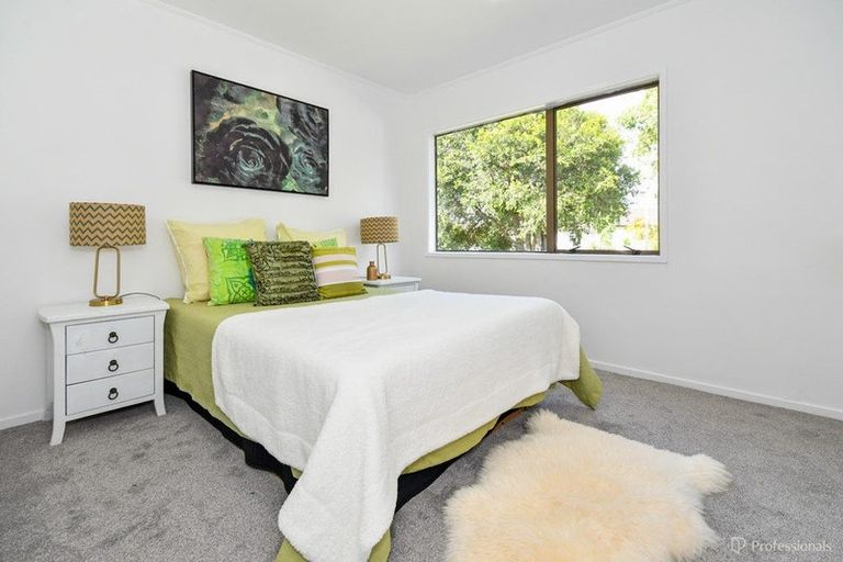 Photo of property in 36 Tamworth Close, Manurewa, Auckland, 2102