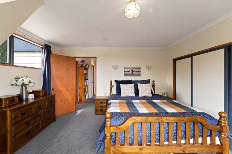 Photo of property in 102 Hagart-alexander Drive, Mosgiel, 9024