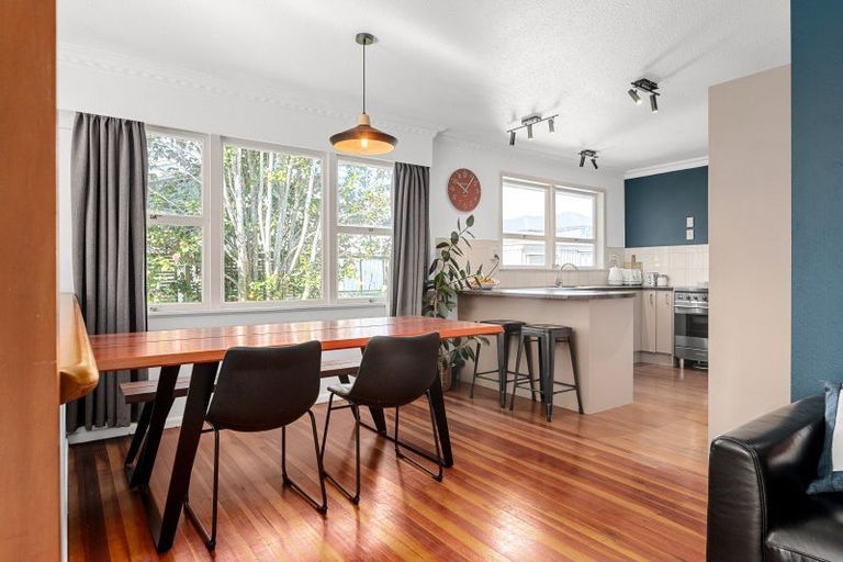 Photo of property in 37 Sandwich Road, St Andrews, Hamilton, 3200