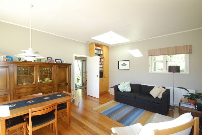 Photo of property in 107 Sunshine Avenue, Karori, Wellington, 6012