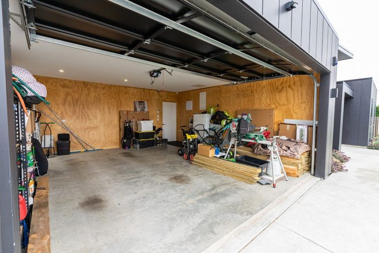 Photo of property in 15 Hamlett Drive, Woodend, 7610