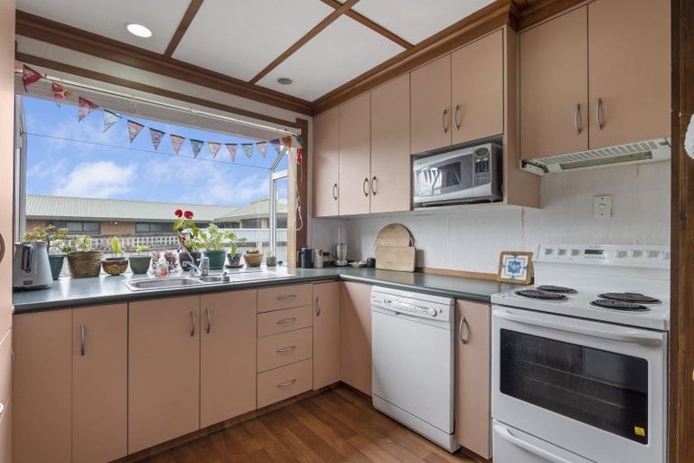 Photo of property in 15 Portia Street, Stratford, 4332