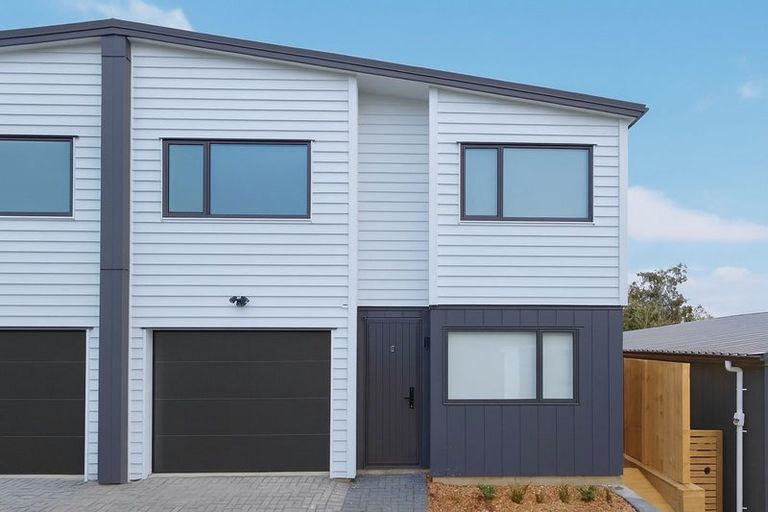 Photo of property in 25 Hutchinson Avenue, New Lynn, Auckland, 0600