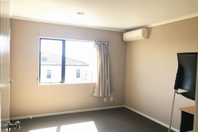 Photo of property in 4 Drumston Place, Flat Bush, Auckland, 2019