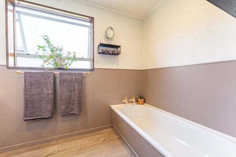 Photo of property in 90 Parsons Road, Weston, Oamaru, 9491