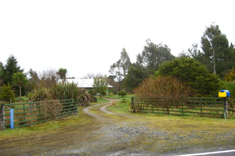 Photo of property in 1996 Arnold Valley Road, Moana, Dobson, 7872