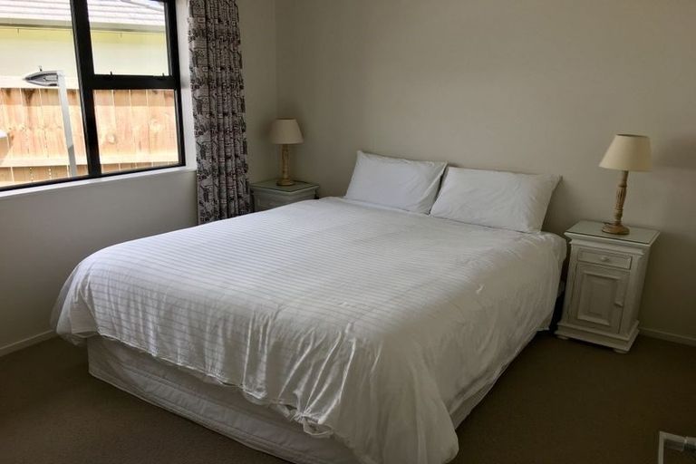 Photo of property in 1 Breton Road, Karaka, Papakura, 2113