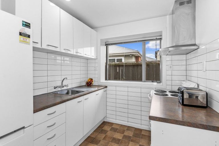 Photo of property in 2/5 Clyde Road, Upper Riccarton, Christchurch, 8041