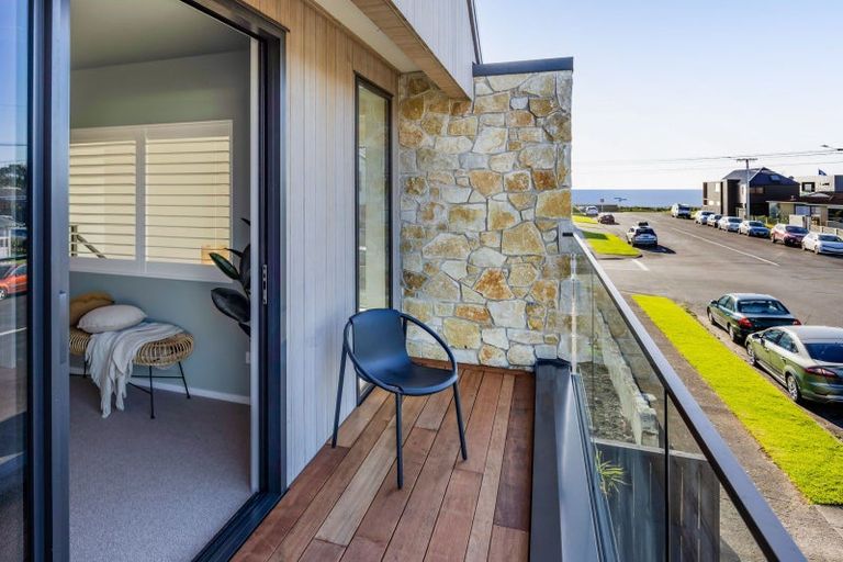 Photo of property in 10 Eliot Street, New Plymouth, 4310