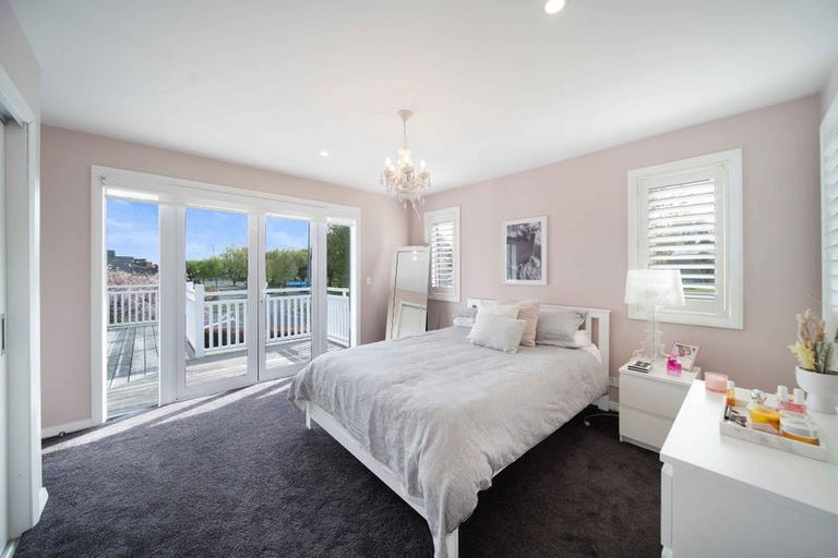 Photo of property in 19 Hinau Road, Karaka, Papakura, 2113