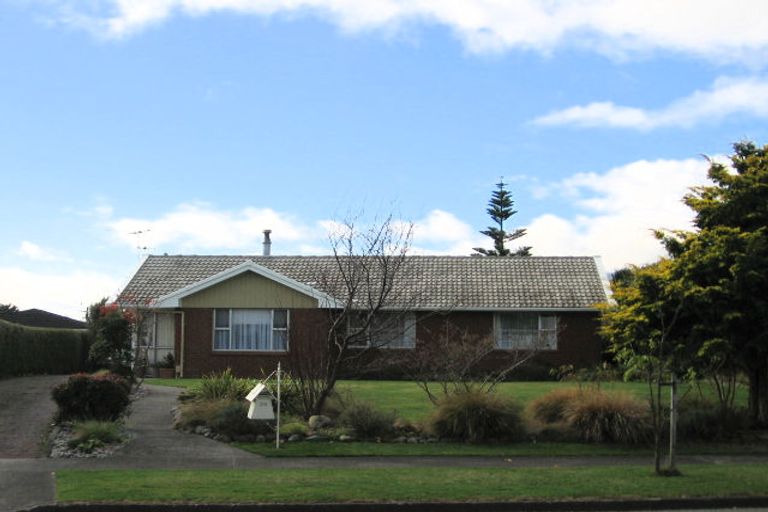 Photo of property in 20 Nimmo Avenue, Waikanae, 5036