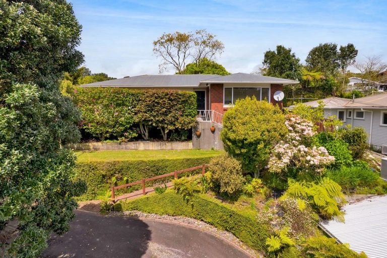 Photo of property in 10 Beaumont Crescent, Frankleigh Park, New Plymouth, 4310